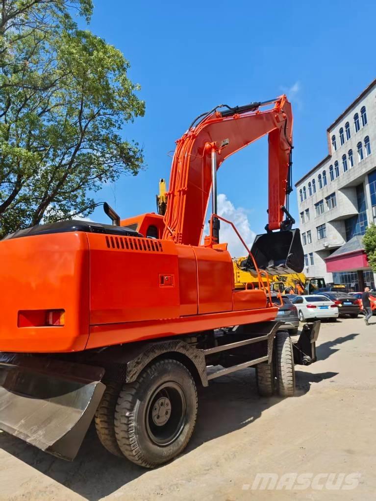Doosan DH 210 W-7 轮式挖掘机