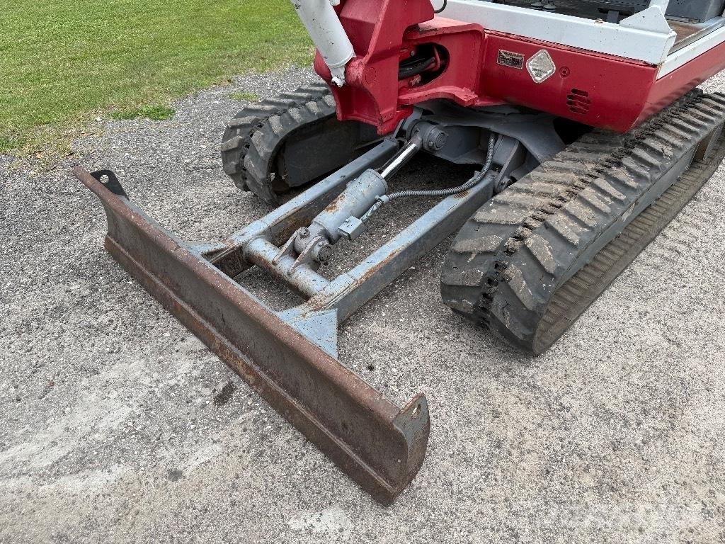 Takeuchi TB 135 小型挖掘机