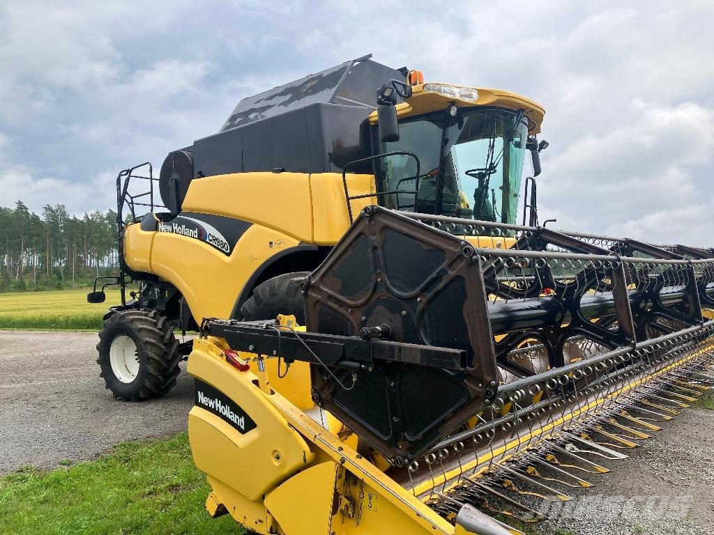 New Holland CR 980 联合收割机