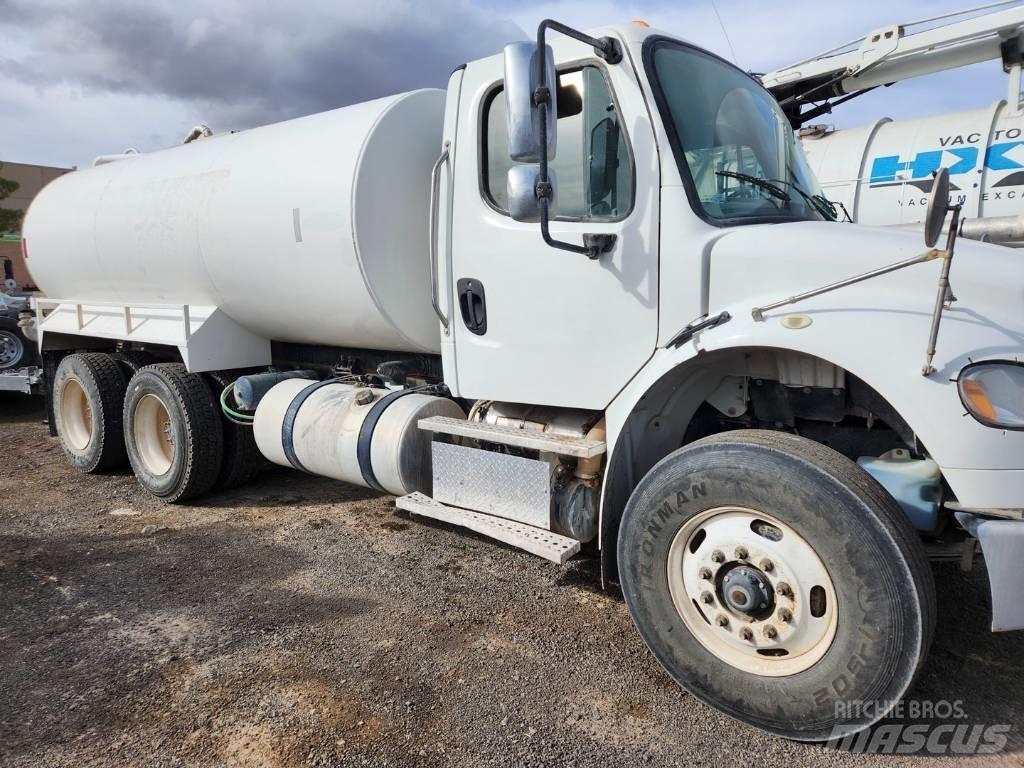 Freightliner M2-106 水罐车