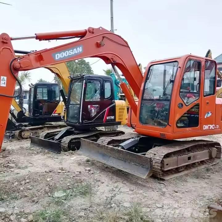 Doosan DH70-7 履带挖掘机