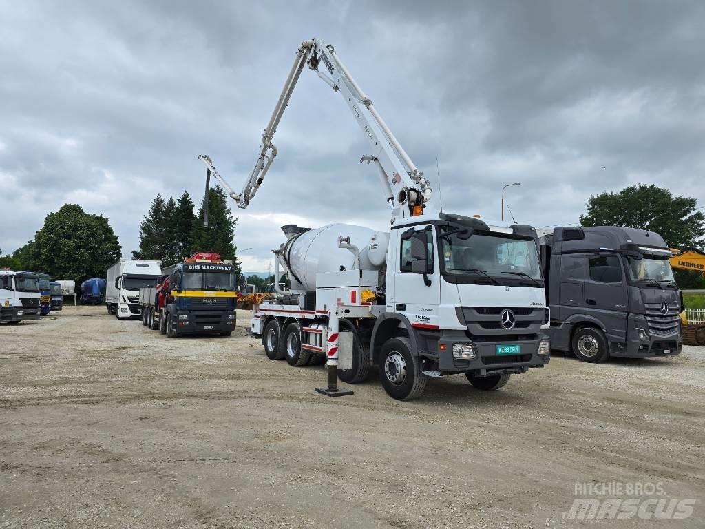 Mercedes-Benz 3244 混凝土搅拌车