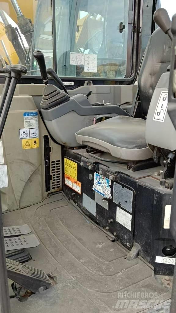 CAT CAT302D 履带挖掘机