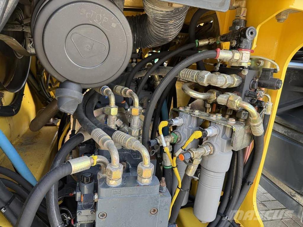 Bomag BW 151 AD-4 双轮压路机