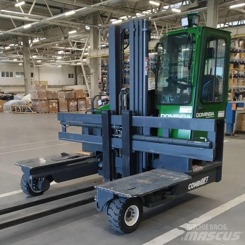Combilift C 4000 L 四轮前移式叉车