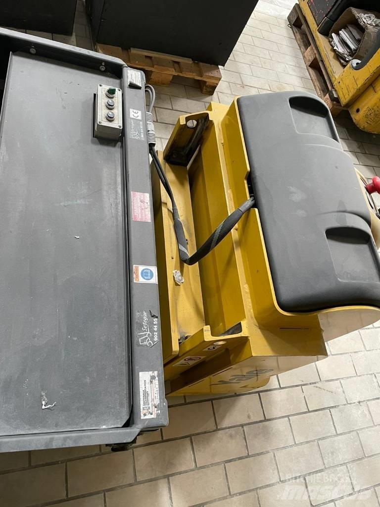 Yale MP30HD 电动搬运车