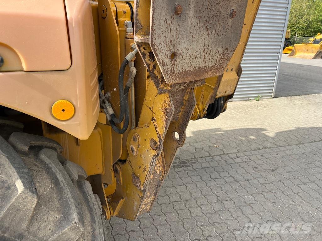 Hydrema 906 E 反铲装载机