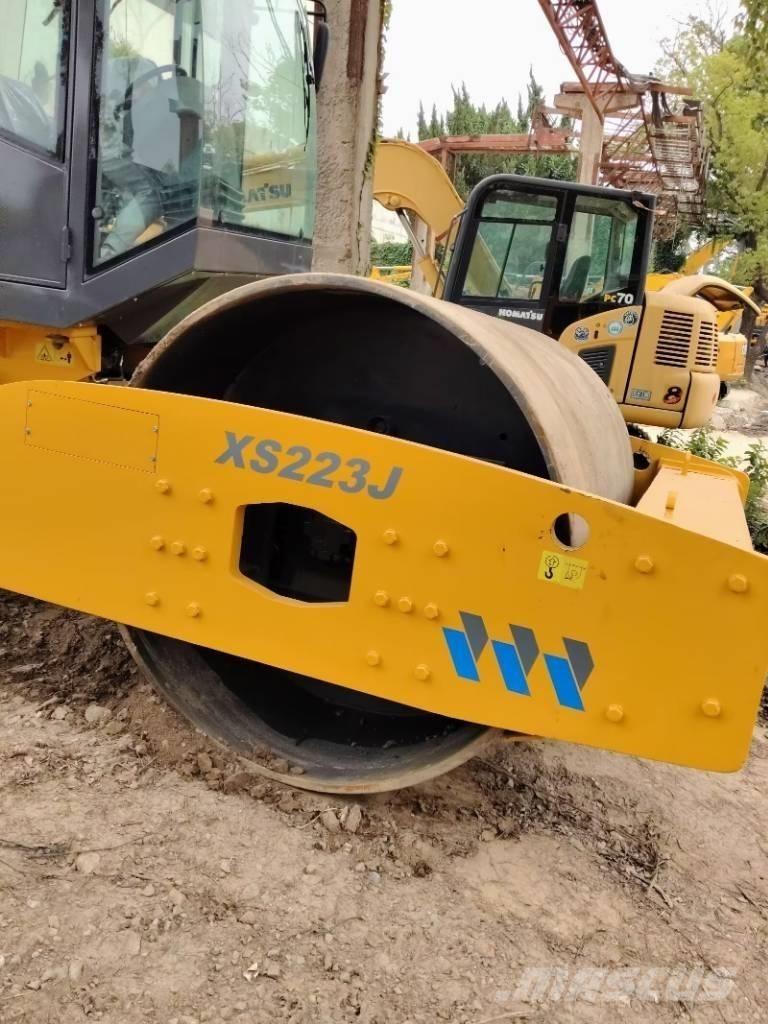 XCMG XS 223 J 单轮压路机