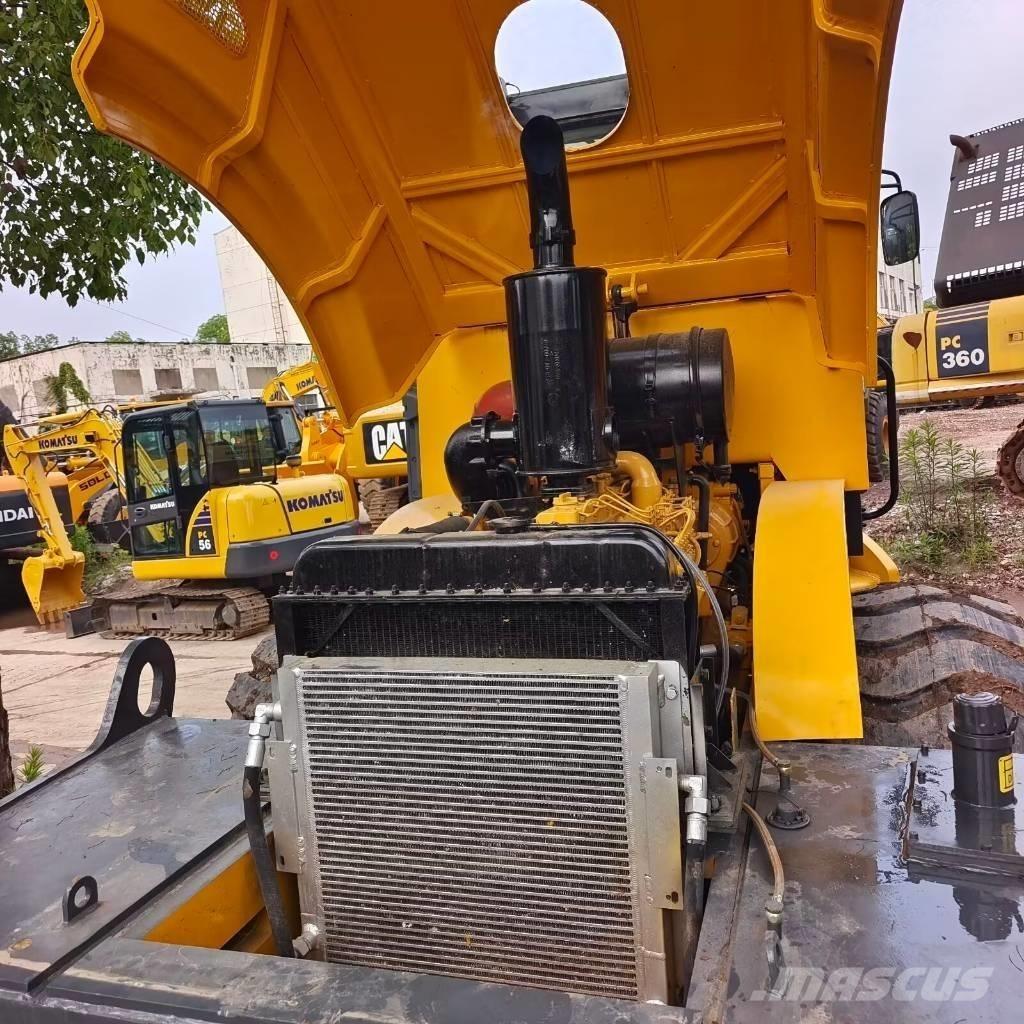 XCMG XS 223 J 单轮压路机