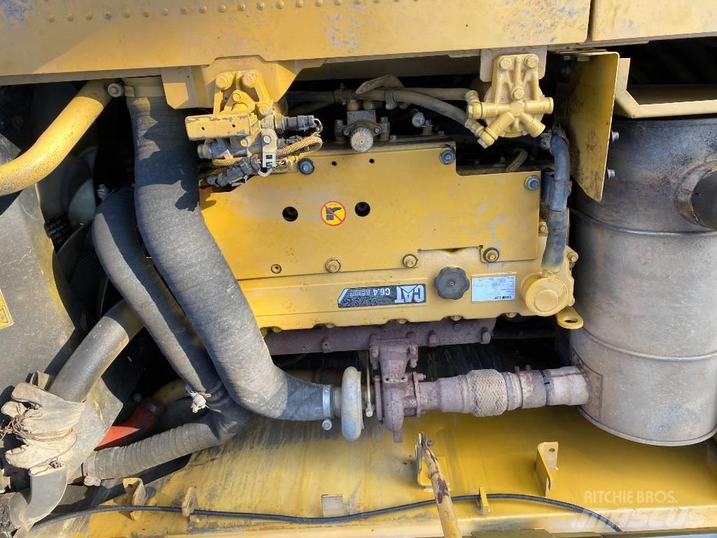 CAT 320 D 履带挖掘机