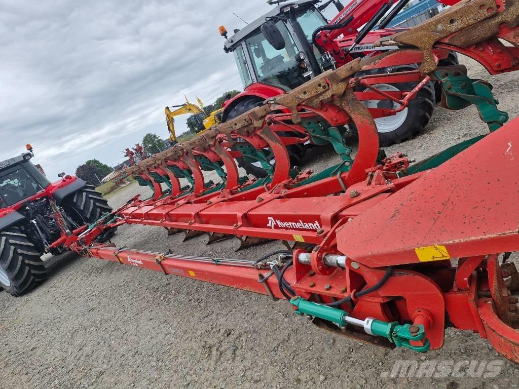 Kverneland PB100 双向犁