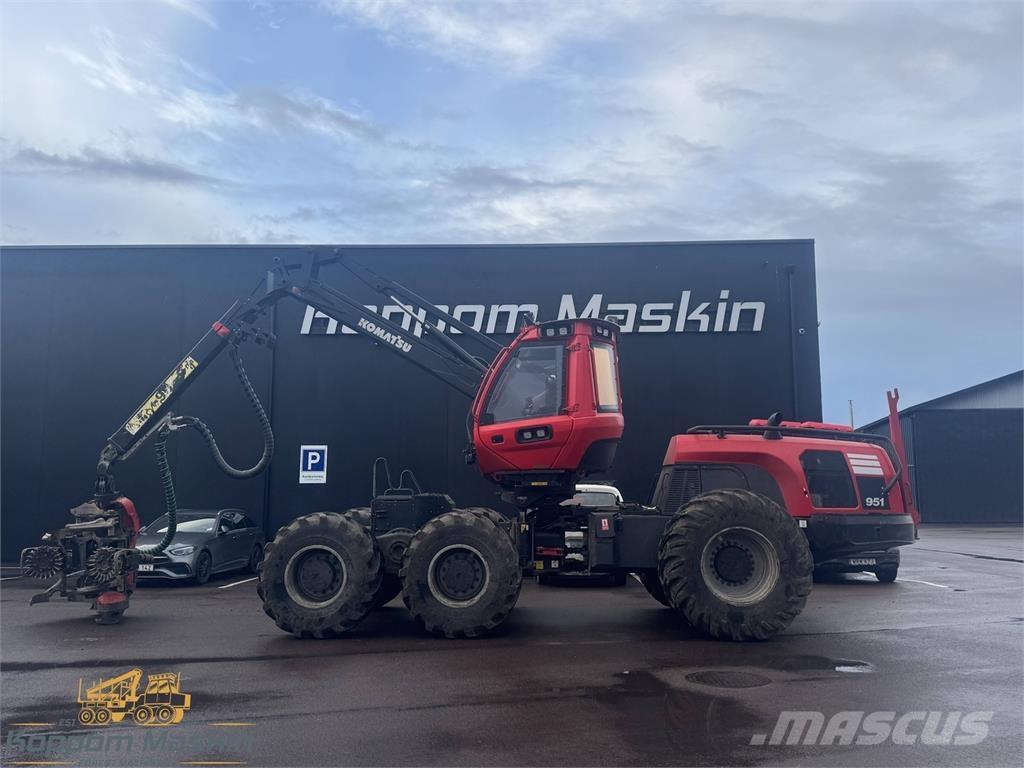 Komatsu 951 收割机