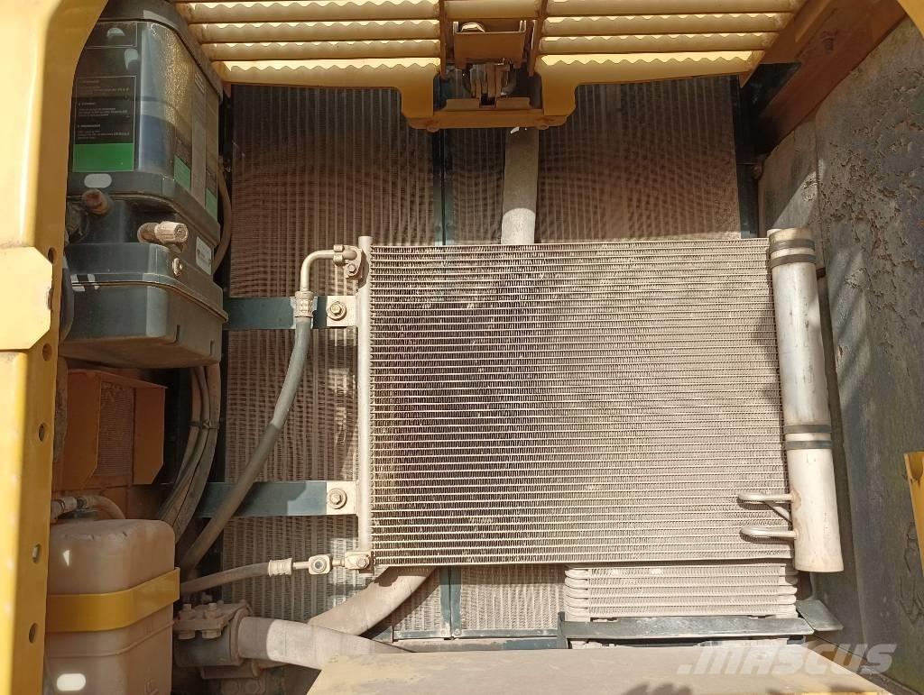 Komatsu PC 210 LC-8 履带挖掘机