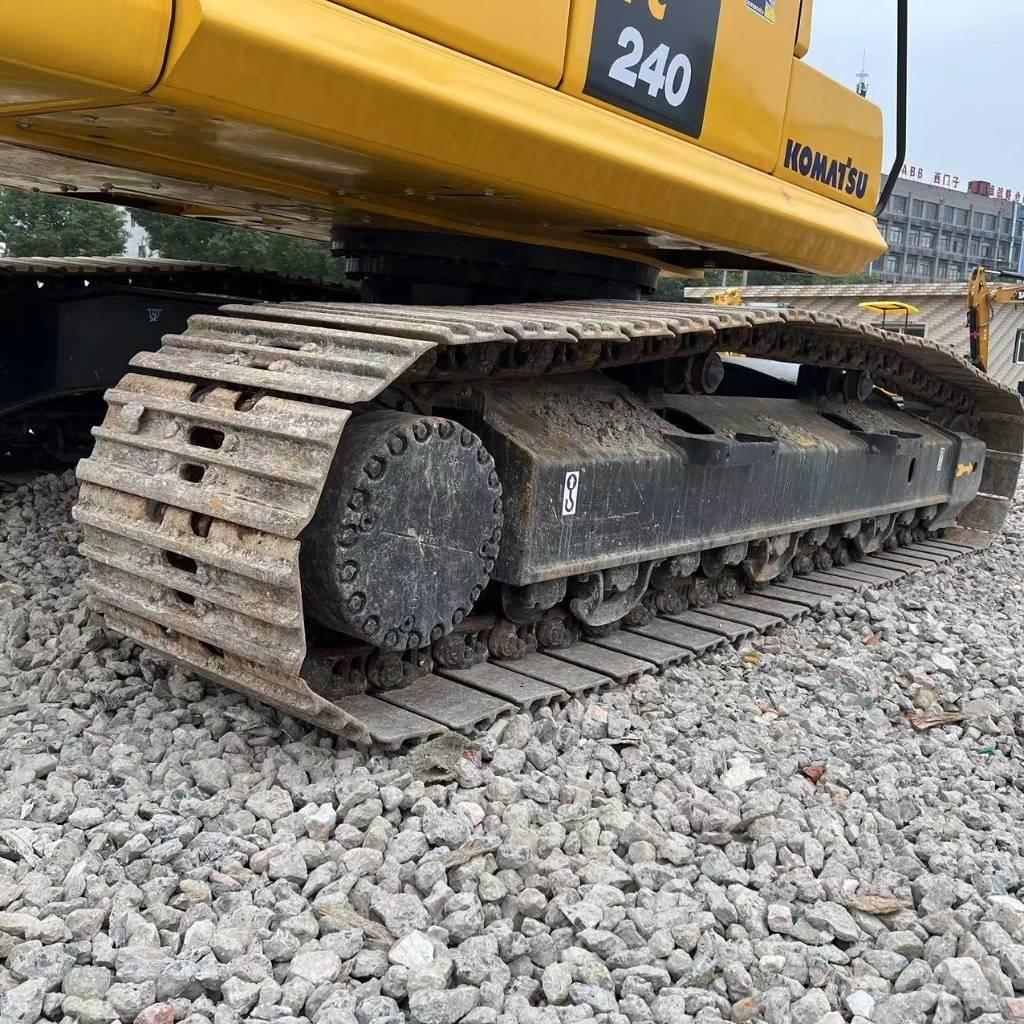 Komatsu PC 240 履带挖掘机