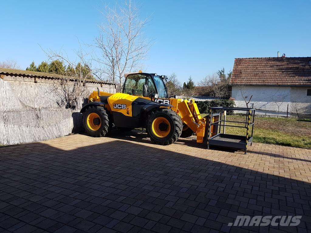 JCB 531-70 伸缩臂叉装车|叉装车