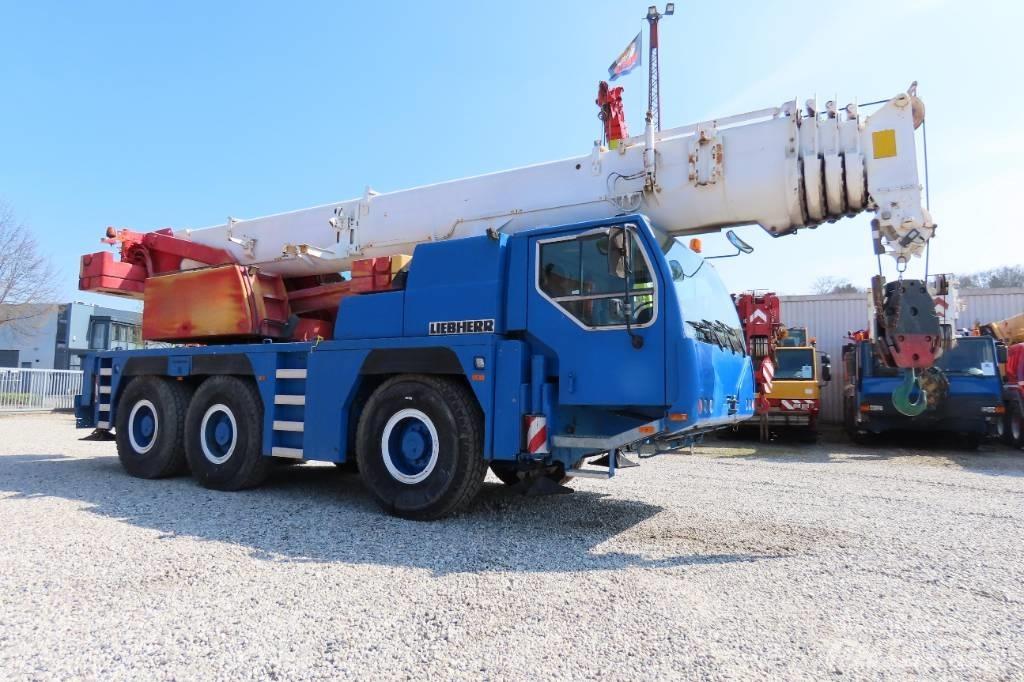 Liebherr LTM 1055-1 全地面起重机︳移动式起重机