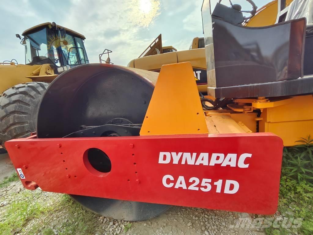 Dynapac CA 251 D 单轮压路机