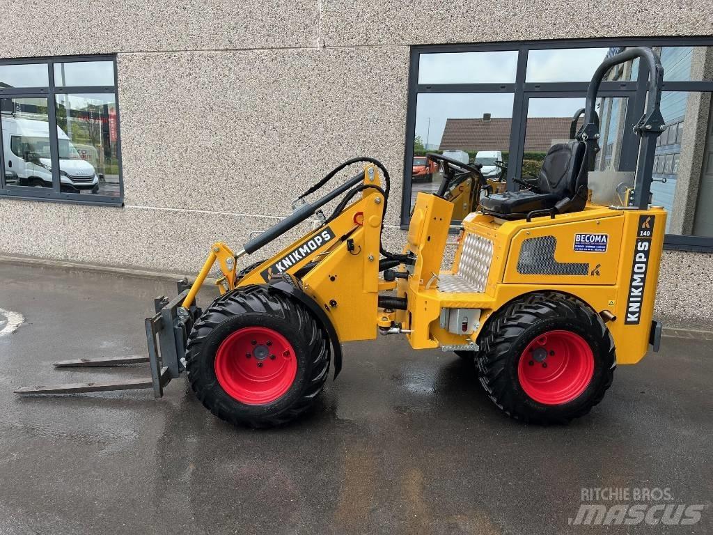 Knikmops KM140 小型装载机
