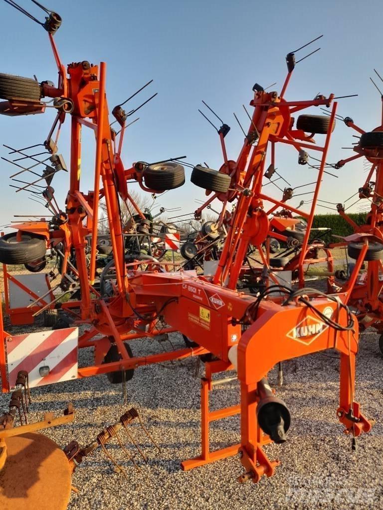 Kuhn GF 8501 T 犁耙和摊草机