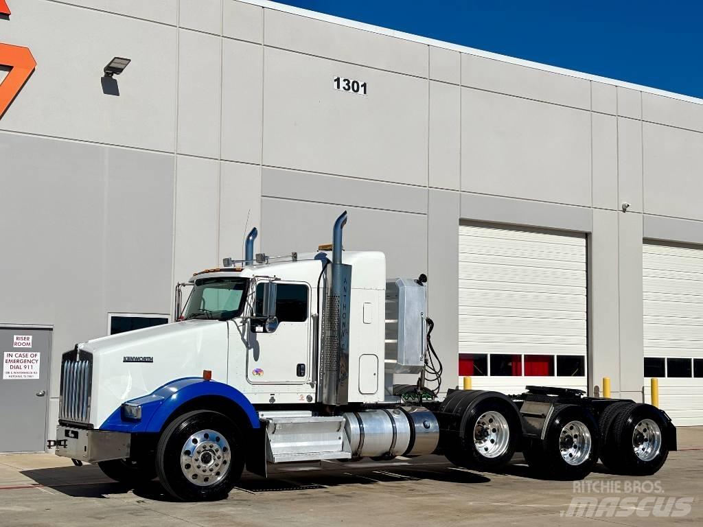 Kenworth T 800 牵引车