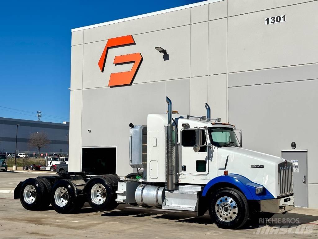 Kenworth T 800 牵引车