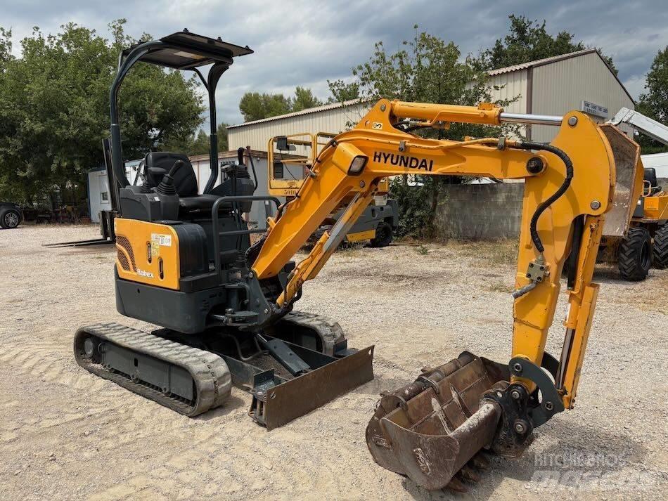 Hyundai R17-9 小型挖掘机