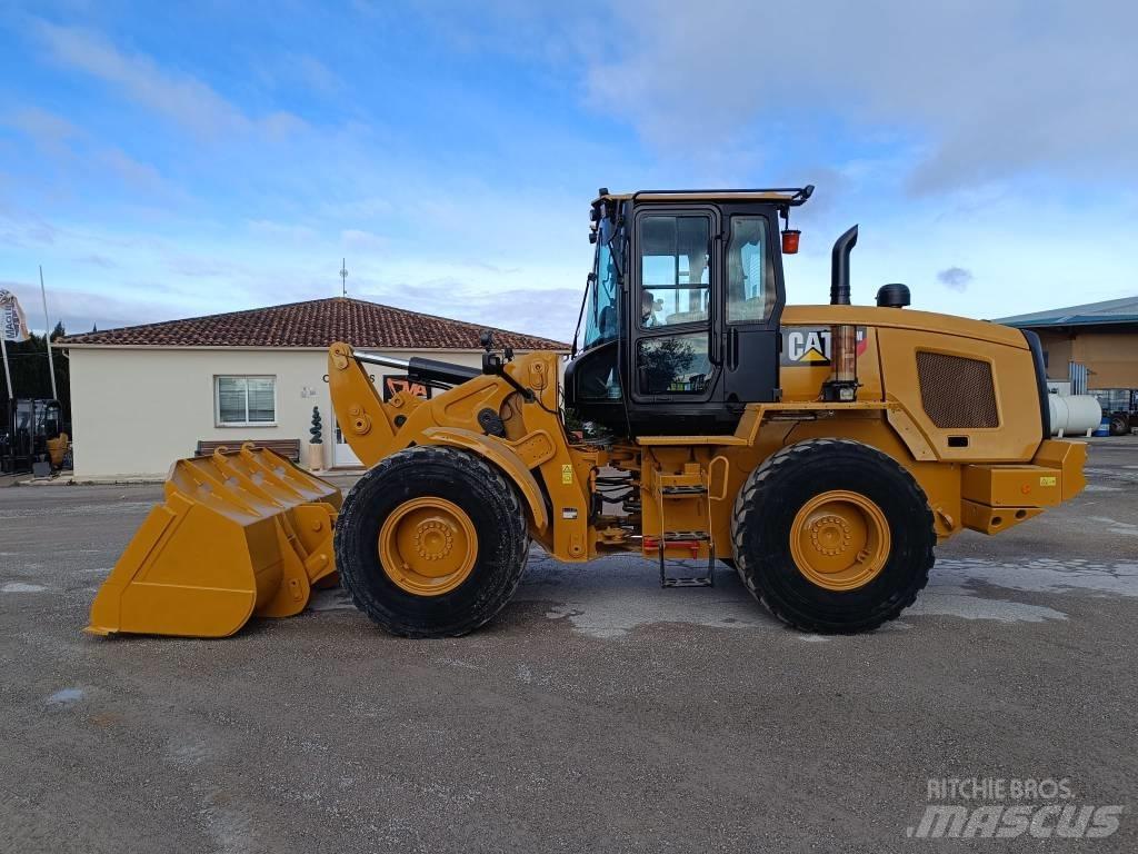 CAT 930M 轮式装载机