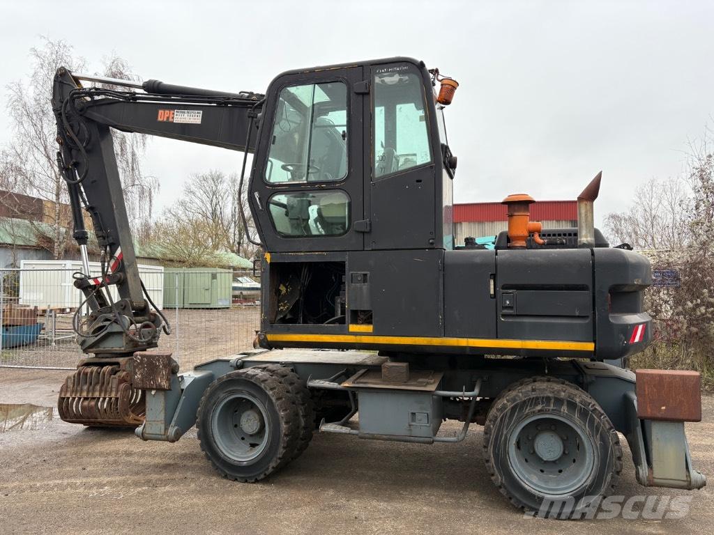 Hitachi FH 130.3 履带挖掘机