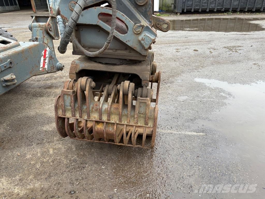 Hitachi FH 130.3 履带挖掘机