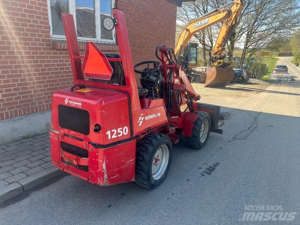 Weidemann 1250 小型装载机