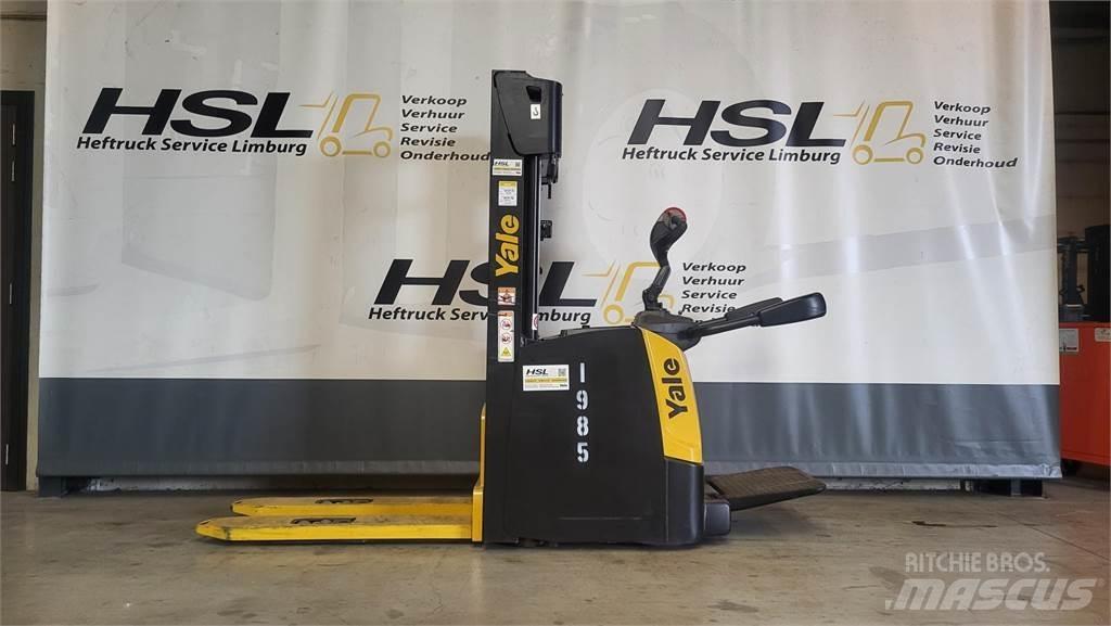 Yale MS14X-IL 手推堆垛车