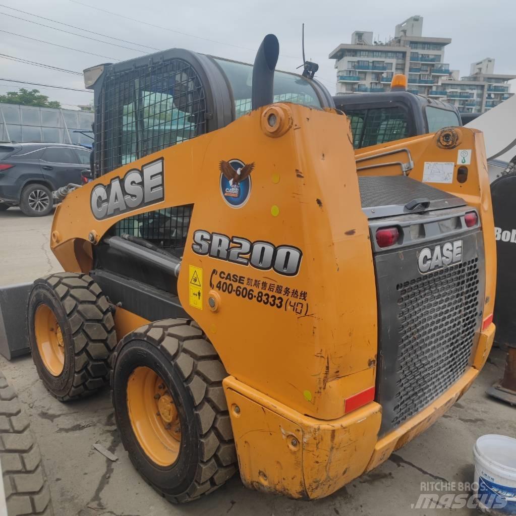 CASE SR 200 滑移装载机