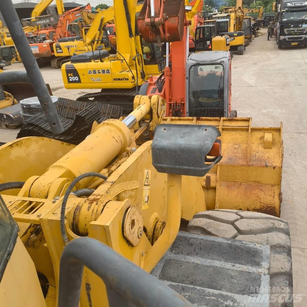 Komatsu WA 600-6 轮式装载机
