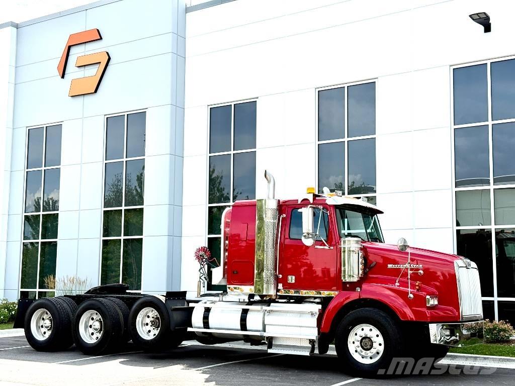 Western Star 4900 SB 牵引车