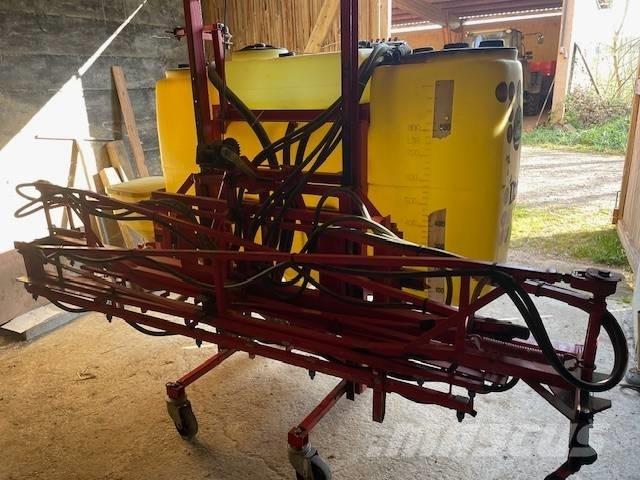 Rau D2-800 悬挂式喷雾机