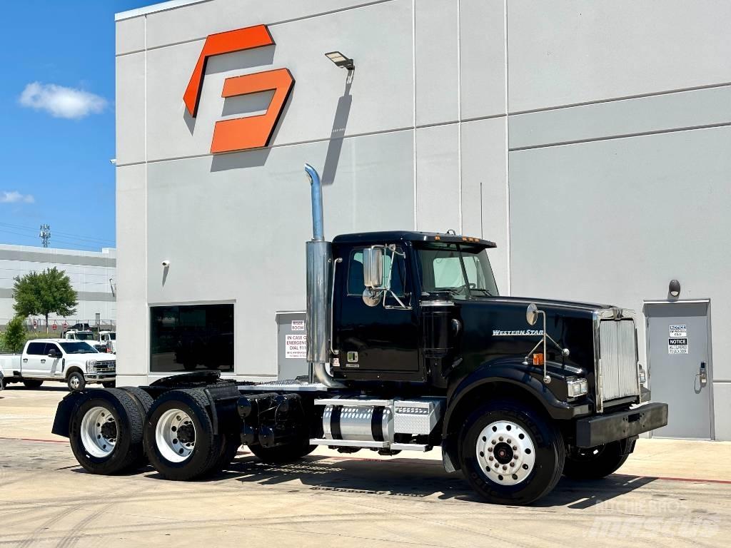 Western Star 4900 牵引车