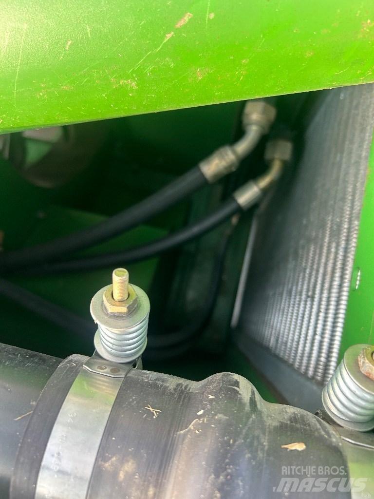 John Deere 2264 联合收割机