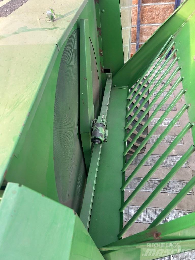 John Deere 2264 联合收割机