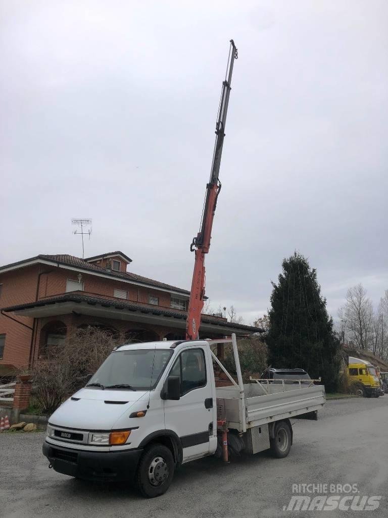 Iveco Daily 35-130 厢式货车