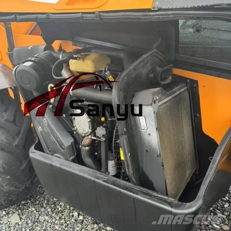 JCB 535-95 伸缩臂叉装车|叉装车