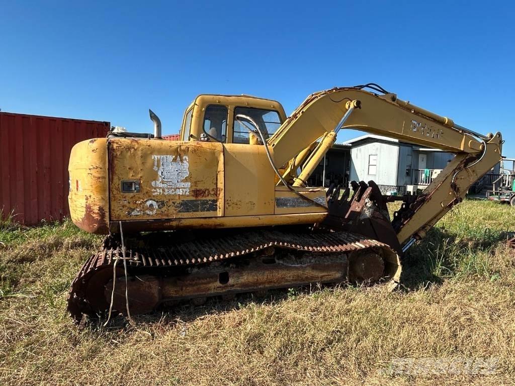 John Deere 120 履带挖掘机