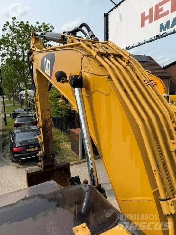 CAT 320DL 履带挖掘机