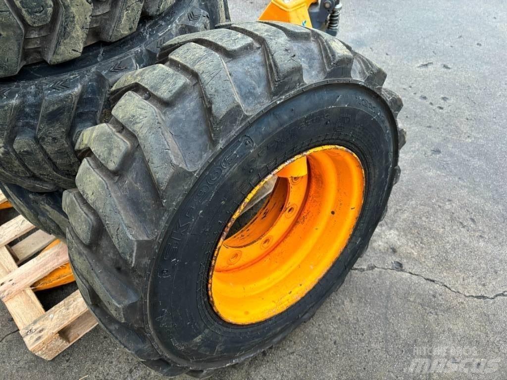 Alliance 12x16.5 轮胎、车轮和轮圈