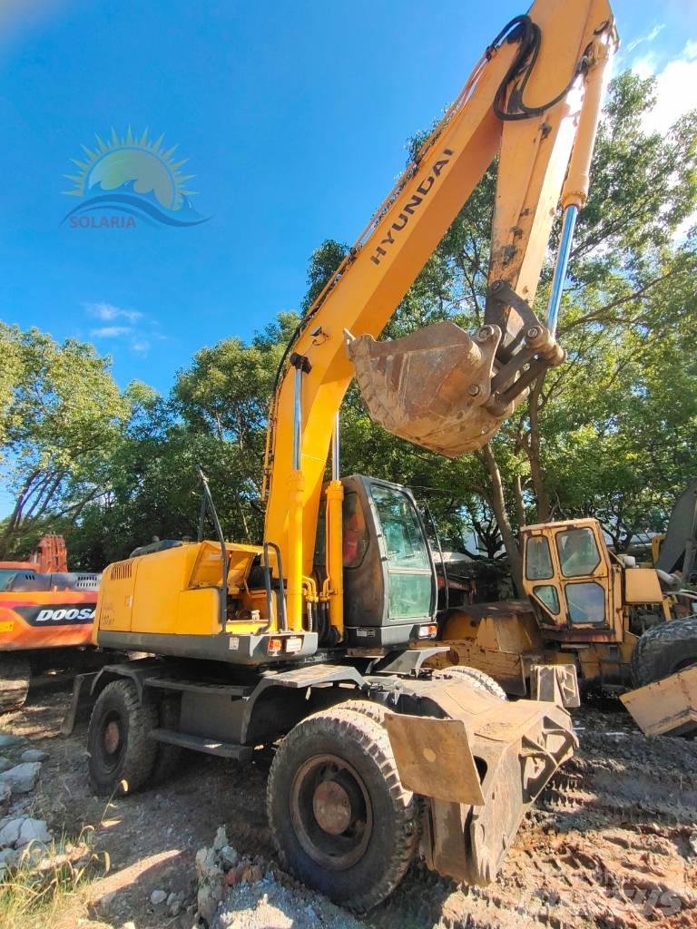 Hyundai R210W-7 轮式挖掘机