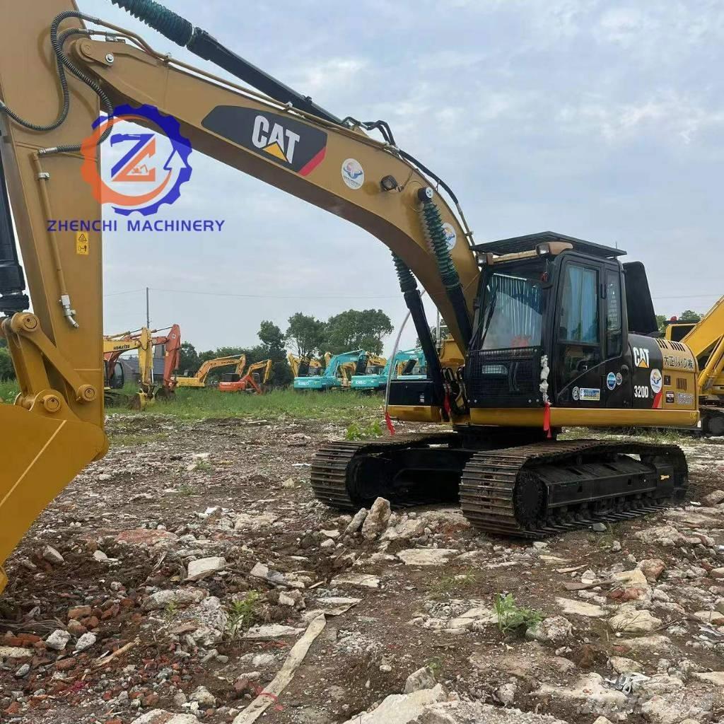 CAT 320 D2 履带挖掘机