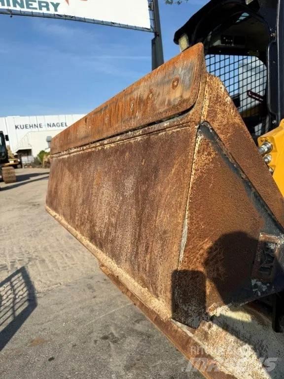 CAT 259D 滑移装载机