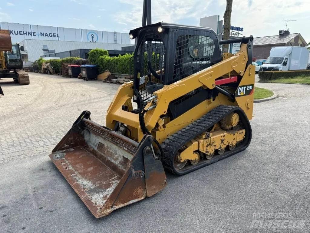 CAT 259D 滑移装载机