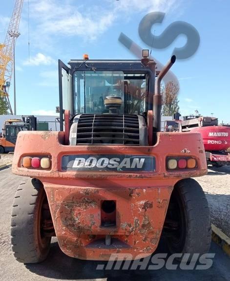 Doosan D160S-5 柴油叉车
