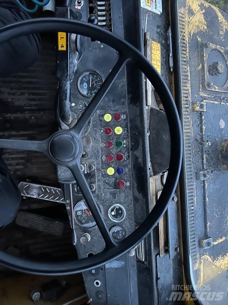 Volvo BM 861 铰接式自卸车