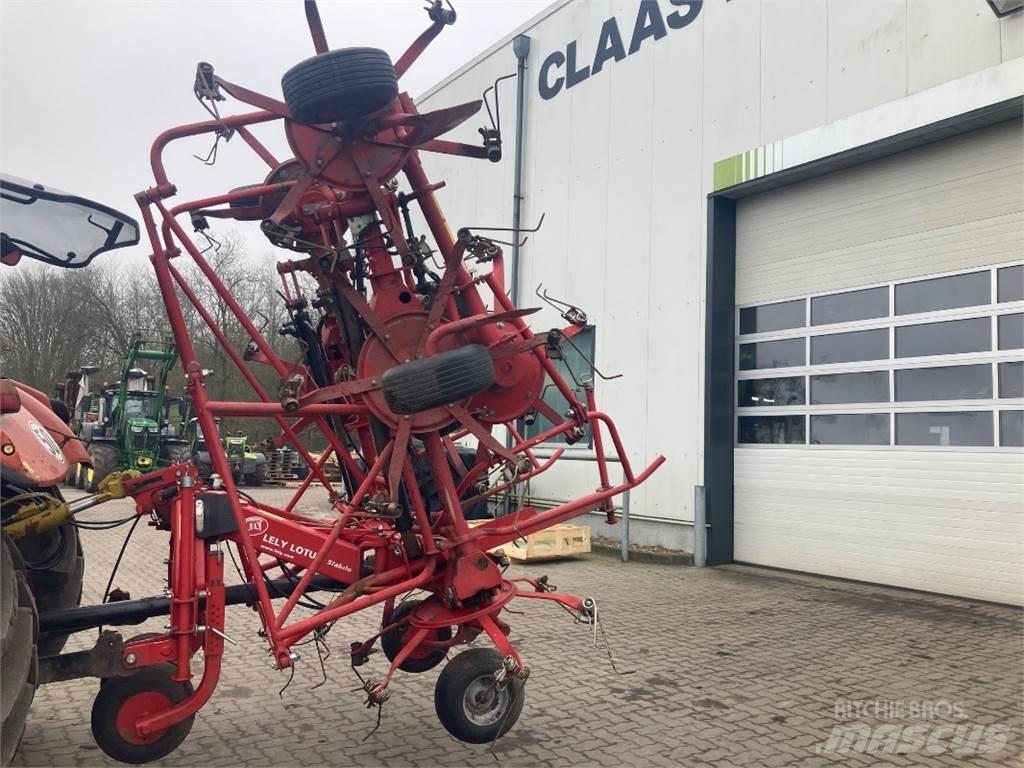Lely Lotus Stabilo 犁耙和摊草机